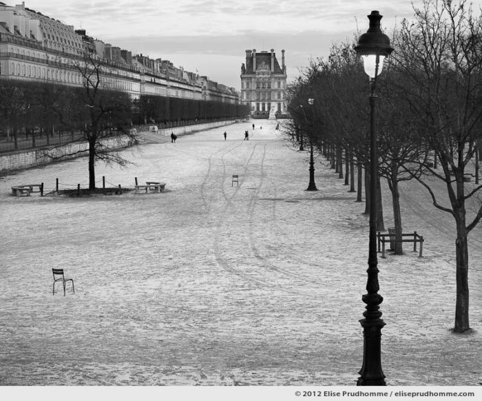 Moscou or Moscow, Tuileries Garden, Paris, France, 2012 (part of the series Yours, Mine, Le Nôtre's) by Elise Prudhomme.