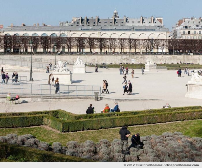 Synchro, Tuileries Garden, Paris, France, 2012 (part of the series Yours, Mine, Le Nôtre's) by Elise Prudhomme.