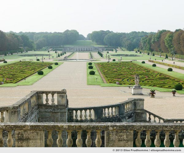 View on the Parterre de Broderie and beyond, Vaux-le-Vicomte Castle and Garden, Maincy, France. 2013 (series Yours, Mine, Le Nôtre's) by Elise Prudhomme.