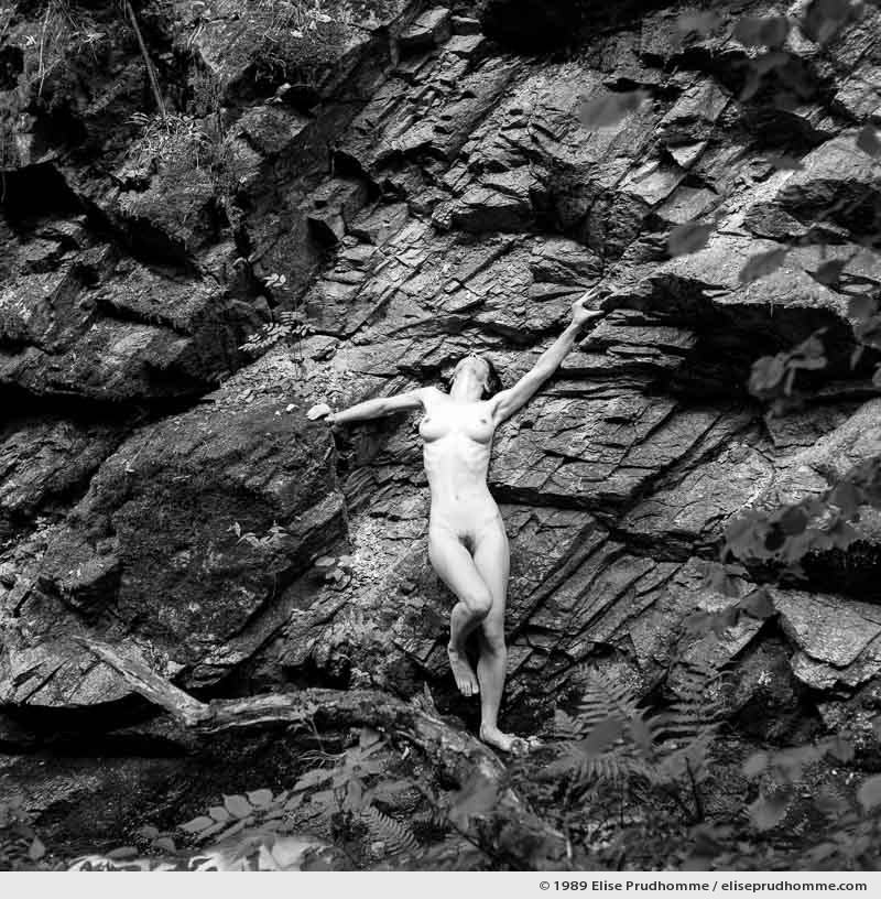 Cleavage, Lugano, Switzerland (series Exposed - À découvert) by Elise Prudhomme.