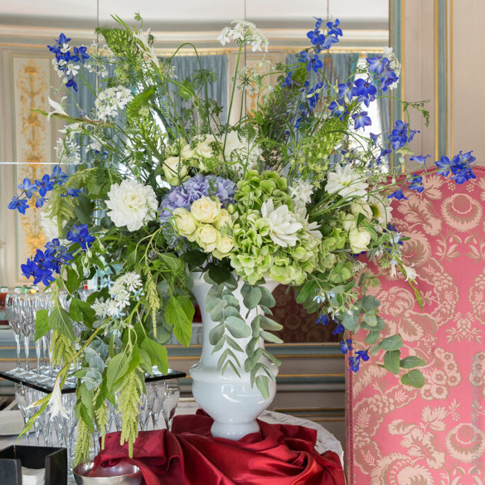 Bouquet of flowers designed by Maison Vertumne for the wedding reception at the Cercle de l'Union Interalliée, Paris, France.