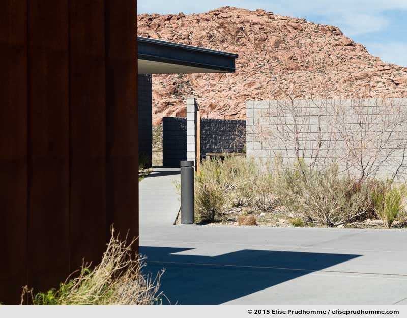 Desert Screen #2, Red Rock Canyon National Conservation Area, Nevada, USA. 2015 (series Wild Wild West) by Elise Prudhomme.